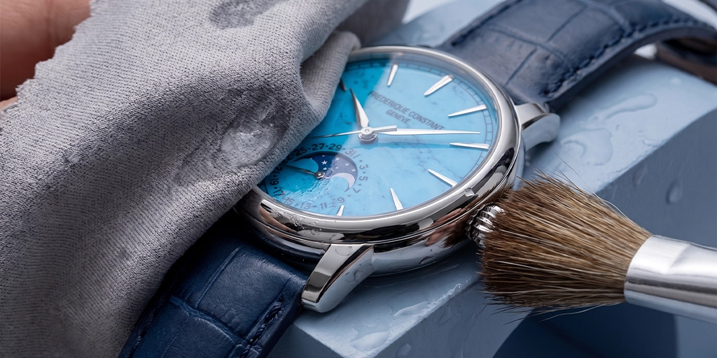 4U MagazineClean Watch Neat 02 cleaning
